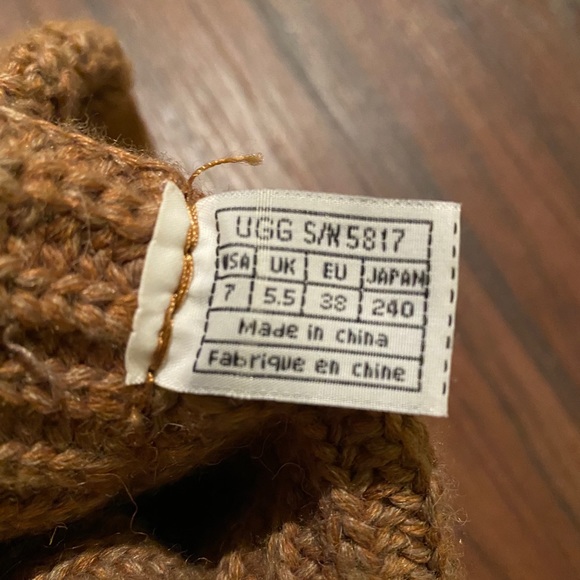 UGG Boots - Picture 6 of 6